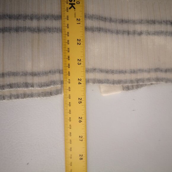 Banana Republic Ladies Cream & Grey Stripe Sweater - Picture 8 of 11